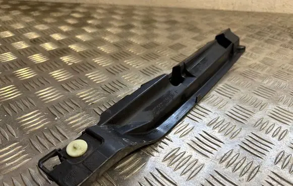 BMW i4 Sill supporting ledge 8737090