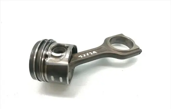 Mazda 3 II Piston with connecting rod 