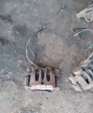 Mercedes-Benz Sprinter W906 Front brake caliper