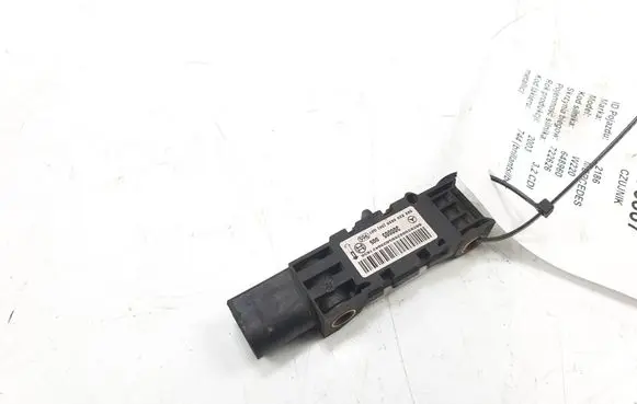 Mercedes-Benz S W220 Other engine bay part 0028200826