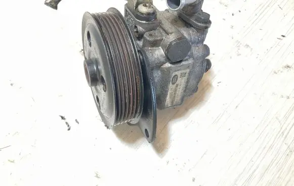Land Rover Discovery 4 - LR4 Power steering pump B4911045307 26151117 AH223A696AB