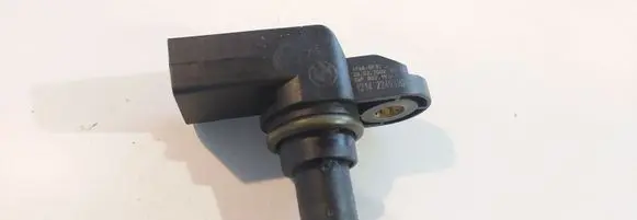 BMW 5 E39 Camshaft speed sensor 224932005