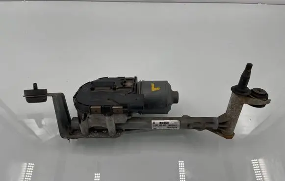 Volkswagen Golf Plus Front wiper linkage and motor 3397020881