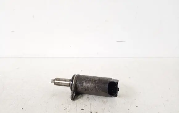 Audi A4 S4 B8 8K Valve 06H103697A
