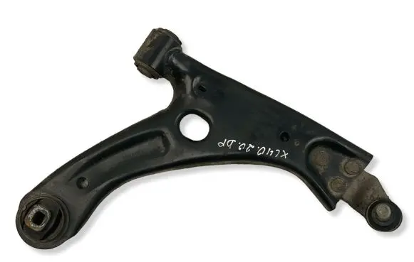 Volvo XC40 Front lower control arm/wishbone 32221282