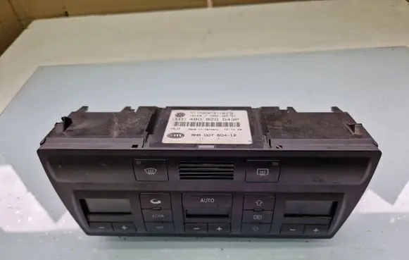 Audi A6 S6 C5 4B Climate control unit 4B0820043P 5HB00760412 D620001