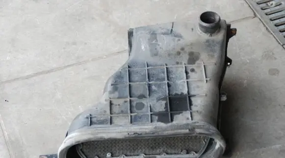 Cabin air duct channel