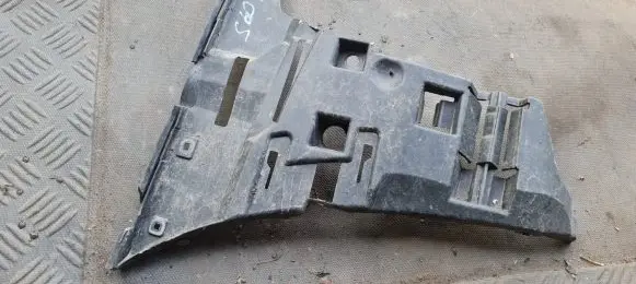 Volvo V70 Front bumper mounting bracket 09190304