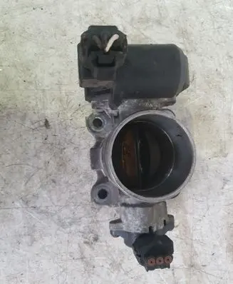 Toyota Avensis T250 Throttle valve PA612GF33