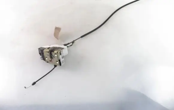 Citroen C3 Pluriel Front door lock 46978780