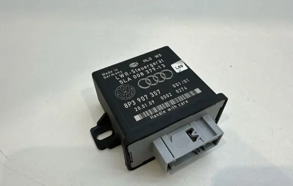 Audi A3 S3 8P Light module LCM 8P3907357