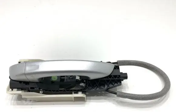 Volkswagen Touareg II Rear door exterior handle 