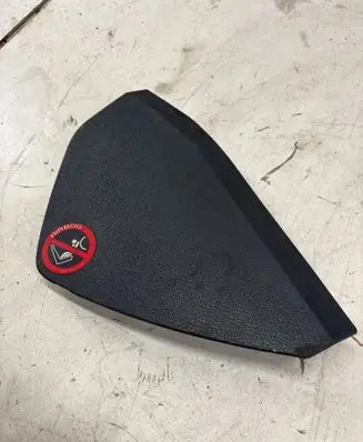 Mercedes-Benz E W211 Dashboard side end trim 2116800478 T0013782