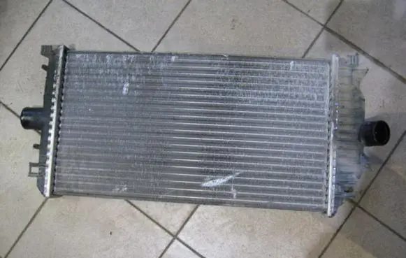 Renault Laguna I Intercooler radiator