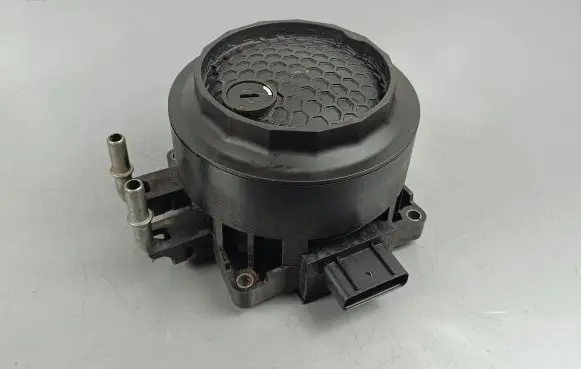 KIA Sorento Fuel filter housing 