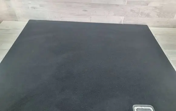 Trunk/boot floor carpet liner
