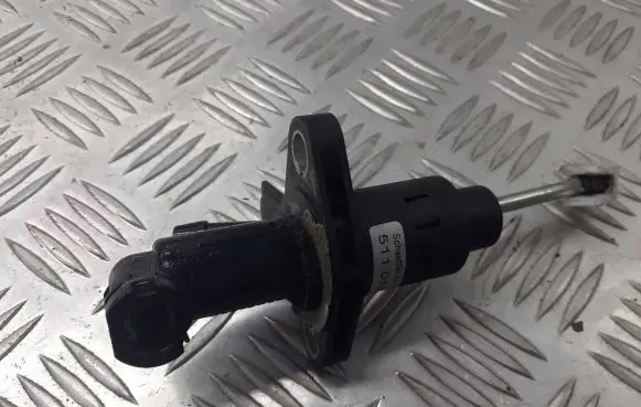 Volkswagen Polo IV 9N3 Clutch slave cylinder 511010590