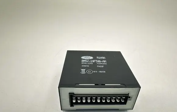 Ford Focus Tow bar trailer control unit/module 70340152