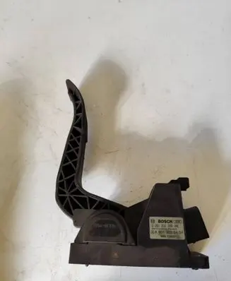 Mercedes-Benz Sprinter W906 Accelerator throttle pedal 0281002335 489108691 A9013000404