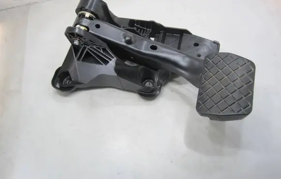Volkswagen Taigo Brake pedal 2Q1723058F 2735671 DP280219