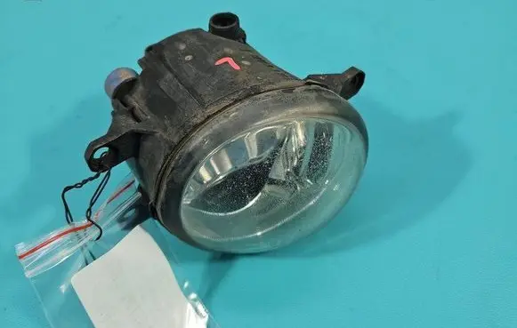 Toyota Avensis T270 Front fog light 89092699 IMPRK1444262