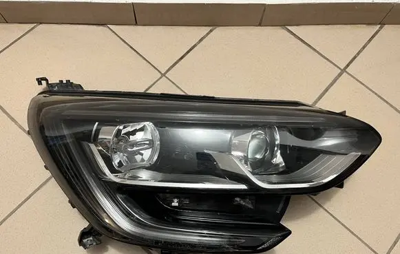 Renault Megane IV Headlight/headlamp 260108478R