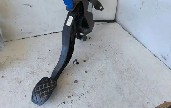 Volkswagen Transporter - Caravelle T5 Clutch pedal 7H1721059G 0531510 11374906