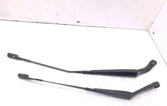 Audi A3 S3 8V Front wiper blade arm 8V1955408 8V1955407