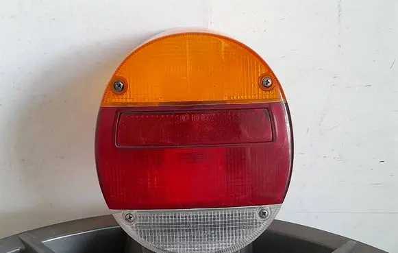 Volkswagen Beetle 1303 Tail light lenses 339R7