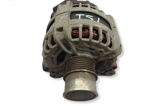 Volkswagen Golf VII Generator/alternator 