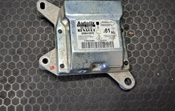 Renault Espace - Grand espace IV Airbag control unit/module 8200410979