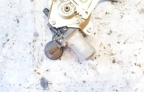 Toyota RAV 4 (XA30) Front door window regulator motor 8571035180 262100-2330