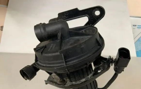 Audi Q7 4M Secondary air pump 079959231 079959253 4M0906617J