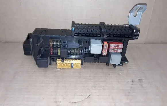 Mercedes-Benz C W204 Fuse module 017187811 017187811E 748038