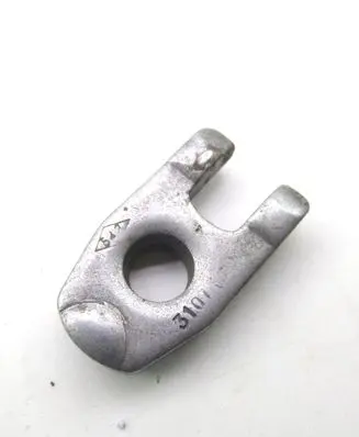 Renault Kangoo I Fuel Injector clamp holder