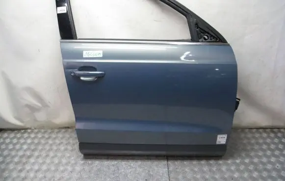 Audi Q3 8U Front door