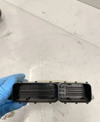 BMW 7 E65 E66 Engine control unit/module 7798506 0281011886