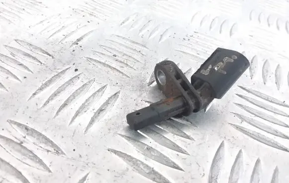 Audi Q3 8U ABS brake wheel speed sensor 10071152713