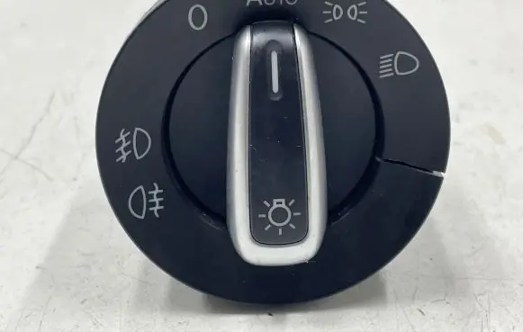 Volkswagen Tiguan Light switch PA6GFGB30