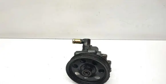 Ford Focus Power steering pump 8801102