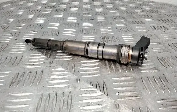 BMW 5 E60 E61 Fuel injector 0445110131