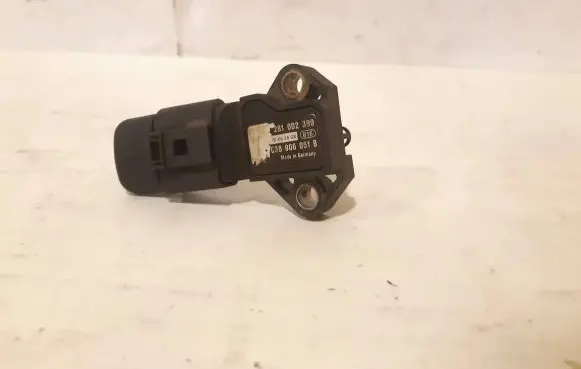 Volkswagen Golf V Air pressure sensor 038906051B 0281002399