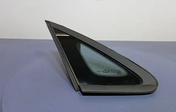 Ford Puma Rear side window