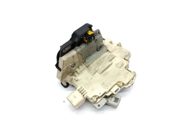 Seat Altea XL Rear door lock A046879
