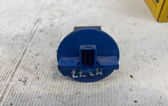 Mercedes-Benz Sprinter W906 Heater blower motor/fan resistor C7339