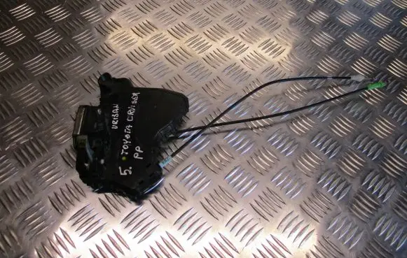 Toyota Urban Cruiser (XP110) Front door lock