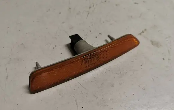 Ford Mustang V Front reflector AR3315A425AB