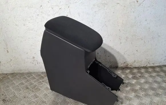 Toyota Auris 150 Armrest 5891102350 5891002260B1 230472070024