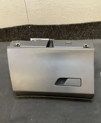 Citroen DS4 Glove box 2428281X W543610