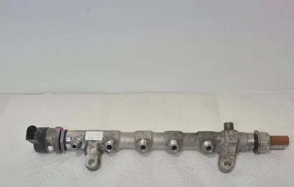 Volkswagen PASSAT B7 Fuel main line pipe 03L089N 0120457 057130764AB